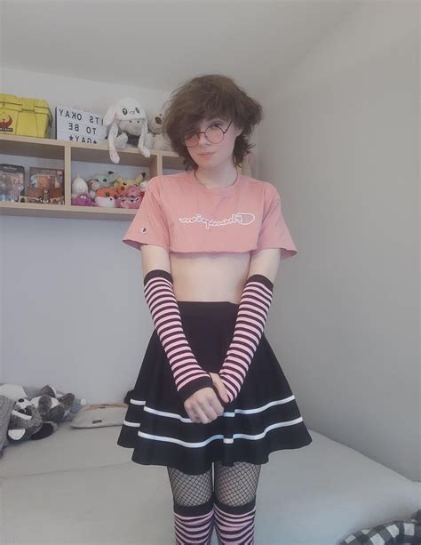 asian femboy threesome